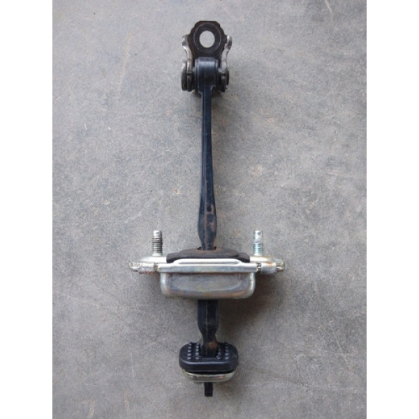 Limitador De Porta Dianteiro Direito Chevrolet Gm Ônix 2017