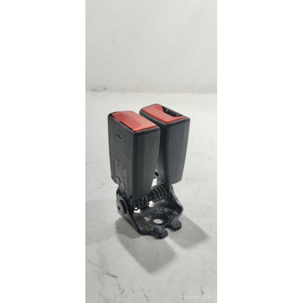 Engate Femea Traseiro Central Ford New Fiesta 2014/2018 Preto