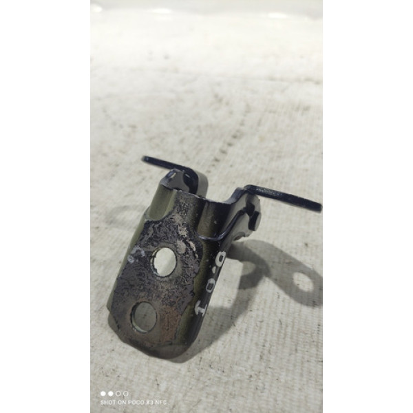 Dobradiça Inferior Porta Dianteira Direita Nissan Versa 2015