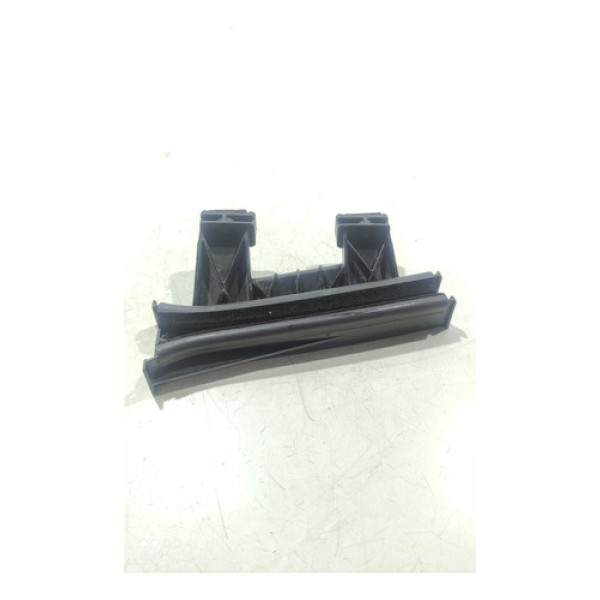 Guia Canaleta Vidro Dianteira Direita Peugeot Hoggar 2011