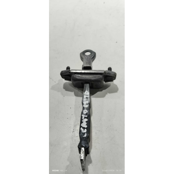 Limitador Porta Traseira Direita Kia Cerato 2015