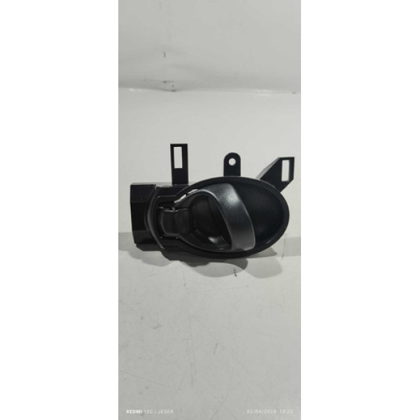 Maçaneta Interna Traseira Direita Versa 1.6 2018 Traseira