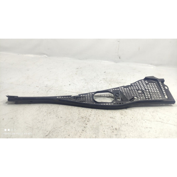 Grade Churrasqueira Direita Capô Renault Sandero 2010-2013