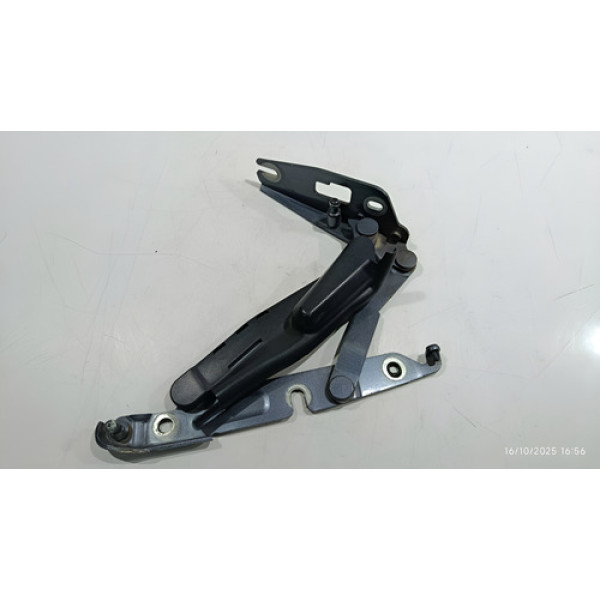 Dobradiça Esquerda Tampa Traseira Volkswagen Jetta 2.5 2009