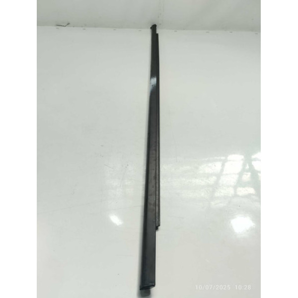 Pestana Externa Dianteira Direita Fiat Toro 2021 (detalhe) Preto