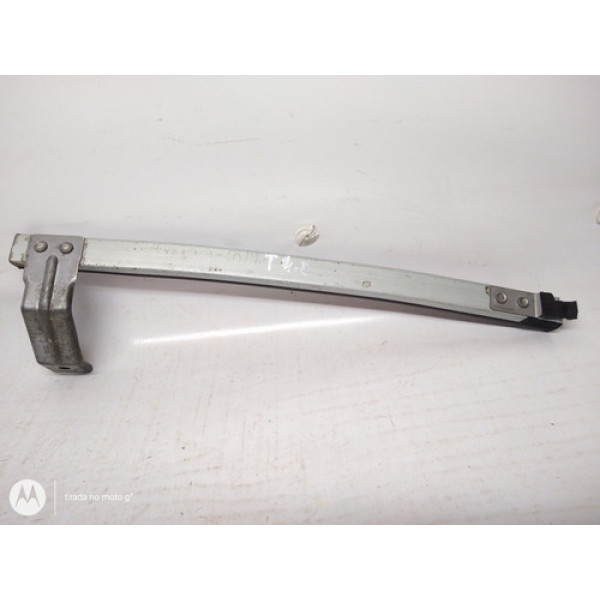 Guia Do Vidro Tras. Dir. Nissan Livina 2013