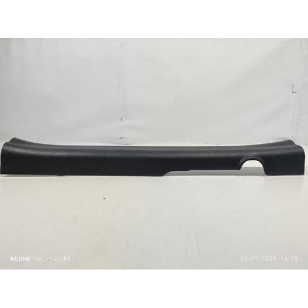 Soleira De Porta Dianteira Direita Kia Cerato 2014 Preto