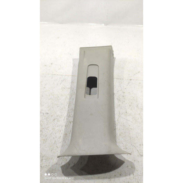 Acabamento Superior Da Coluna Direita T Nissan Versa 2017