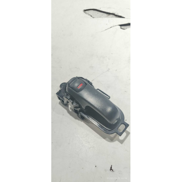 Maçaneta Interna Traseira Direita Nissan Tiida 2012 Preto Traseira