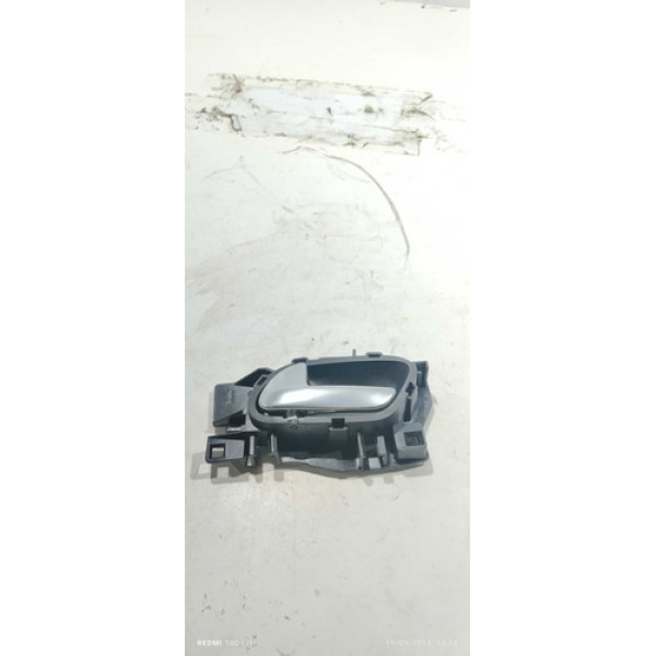 Maçaneta Dianteira Esquerda Peugeot 208 2014 Dianteira