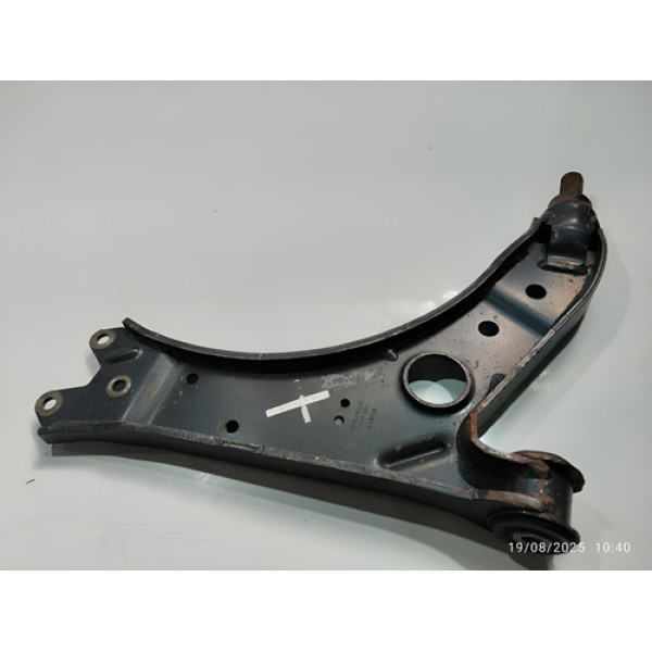 B.alaca Esquerda Volkswagen Jetta 2.5 Automático 2009