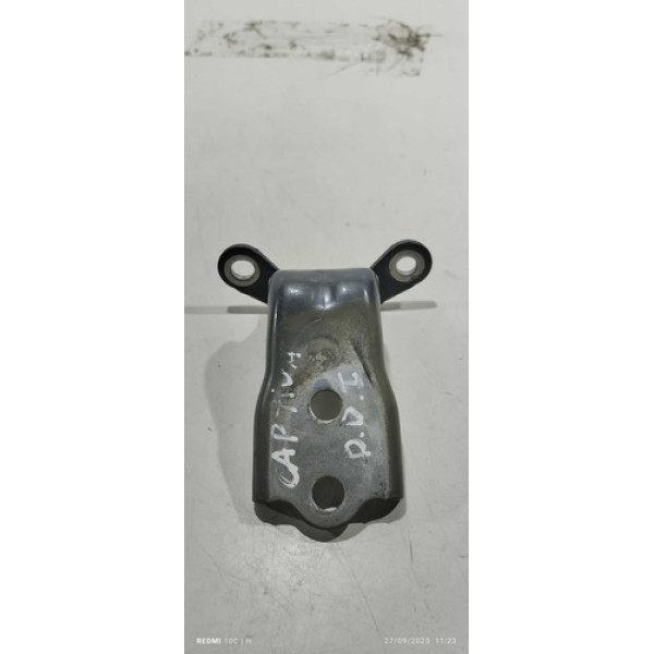 Dobradiça Inferior Dianteira Direita Gm Captiva 2010