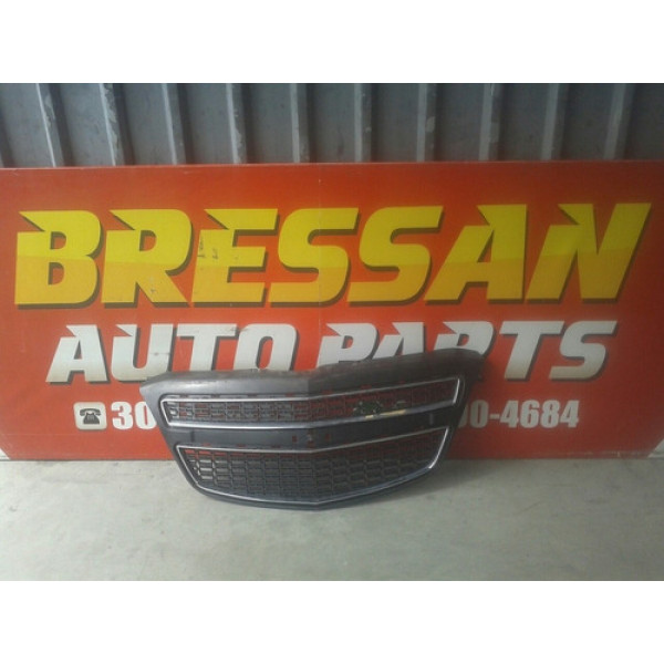 Grade Parachoque Dianteiro Chevrolet Agile 2011 Avaria