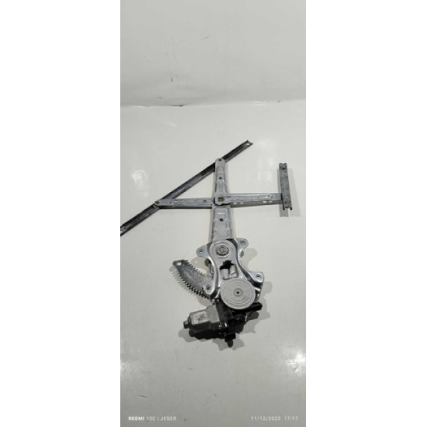 Máquina De Vidro Dianteira Direita Versa 1.6 Manual  2018