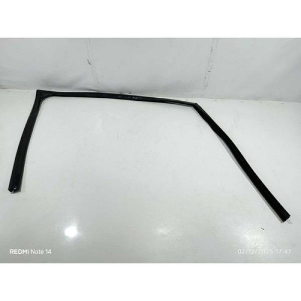 Guia D Vidro Dianteiro Esquerdo Discovery Sport Sd4 Hse 2016 Preto