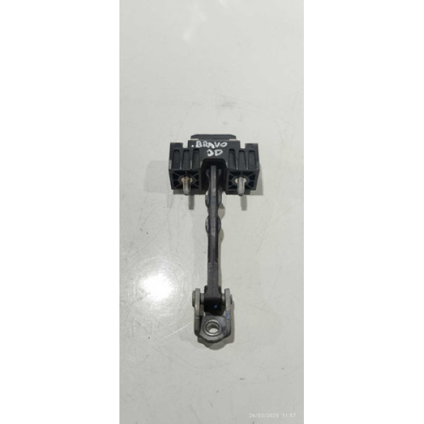 Limitador Porta Dianteiro Direito Fiat Bravo Sporting 2013