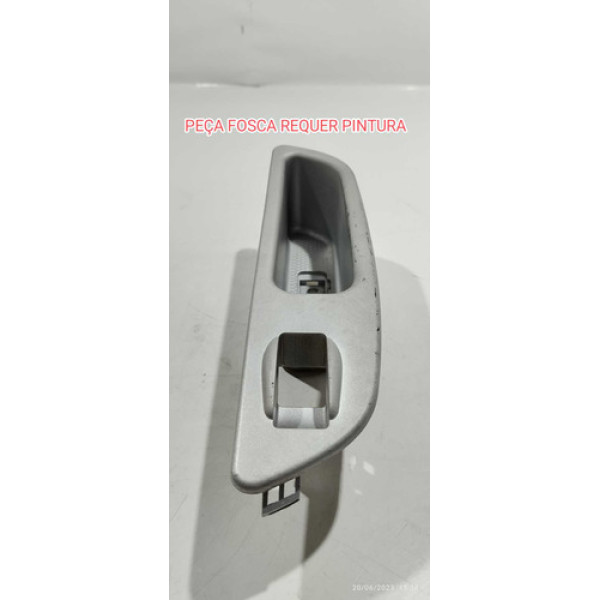 Moldura Do Comando  Vidro Traseiro Direito Chery Celer 2014 Cinza