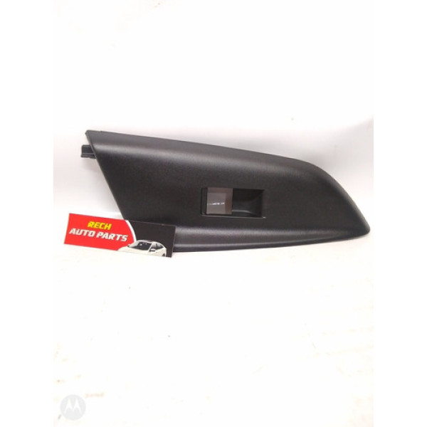 Moldura Botão Traseiro Direito New Fit 2019 C23 Com Detalhe