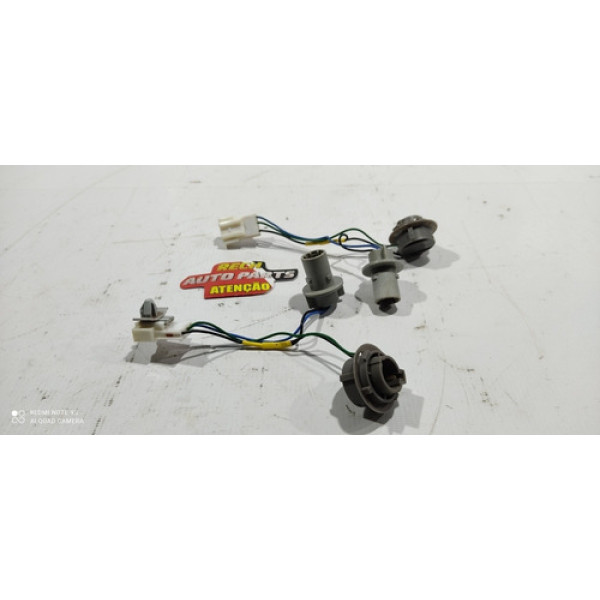 Soquete Par Lanterna Da Tampa Hyundai Hb20 2015 Cx18