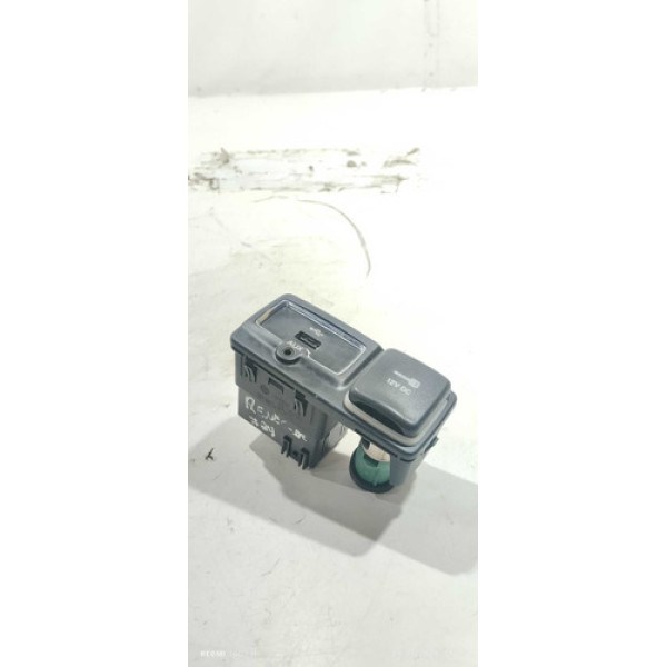 Entrada Tomada Usb Aux 12v Jeep Renegade 2015/2018 Preto