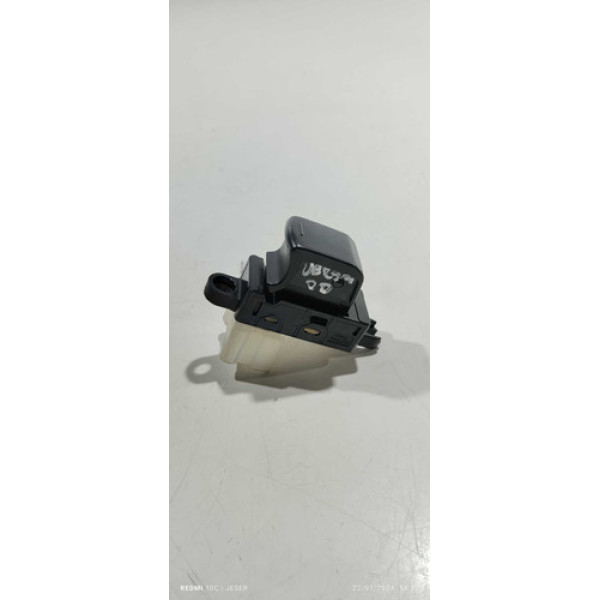 Botão Do Vidro Dianteiro Direito Nissan Versa 2014