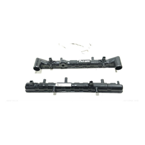Caixa Lateral Do Radiador Volkswagen Polo 2010 (par)