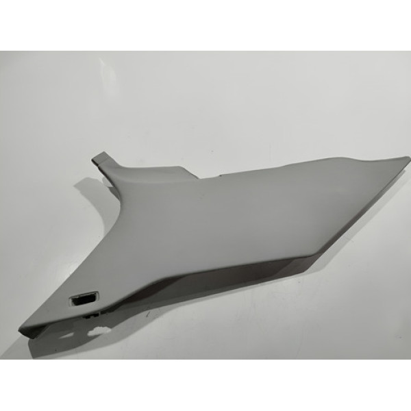 Acabamento Traseiro Esquerdo Banco Volksw Jetta 2.5 Aut 2010 Branco