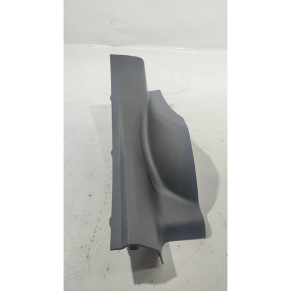 Soleira Traseira Direita Chevrolet Onix 2015