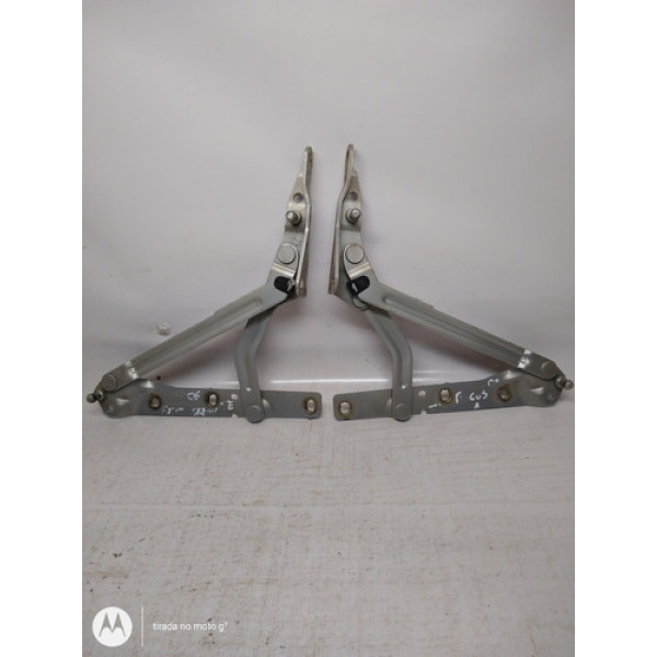 Dobradiça Da Tampa Traseira Porta Mala Ford Focus