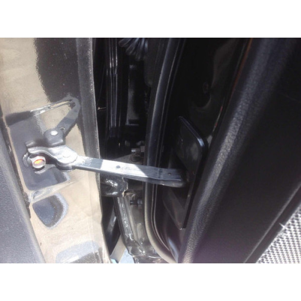 Limitador Porta Traseira Direita Nissan Livina Xgear 2014