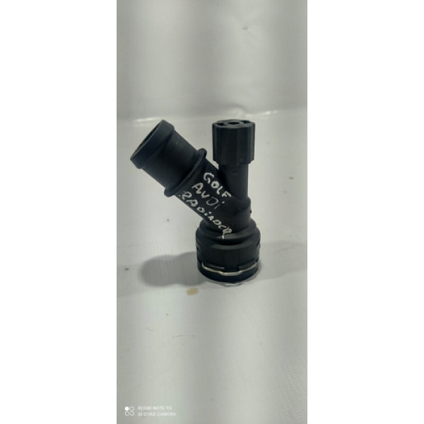 Flange Do Radiador Audi A3 Golf 06 (cx51)