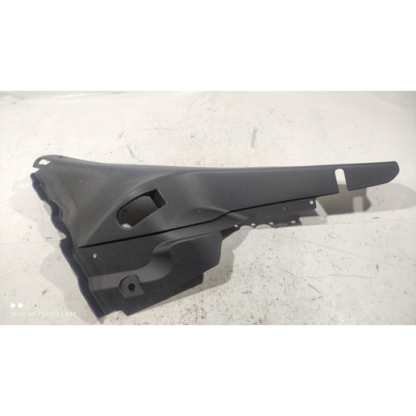 Moldura Inferior Traseiro Direito Porta Malas Onix 2017-2019