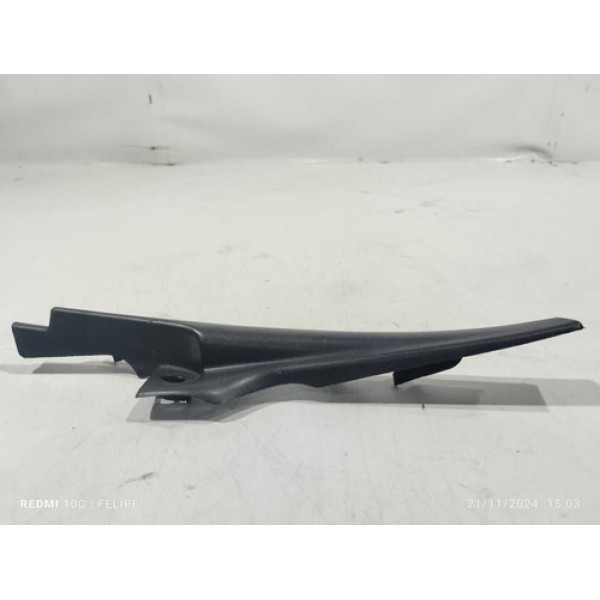 Moldura Da Churrasqueira Direita Renault Logan Sandero 2019 Verde-escuro