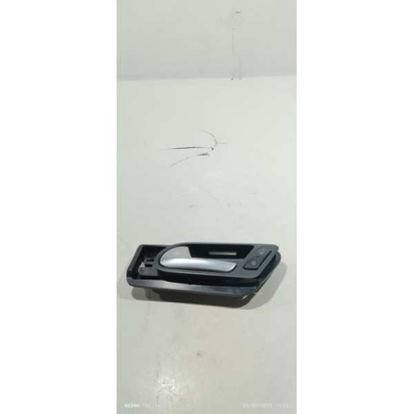 Maçaneta Interna Dianteira Esquerda Volkswagen Tiguan 2010  Dianteira