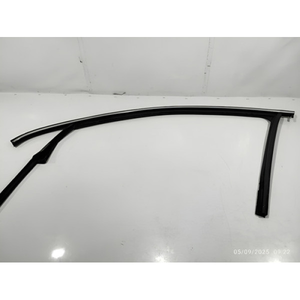 Friso Borracha Porta Dianteira Esquerda Jetta 2.5 Autom 2009 Prata