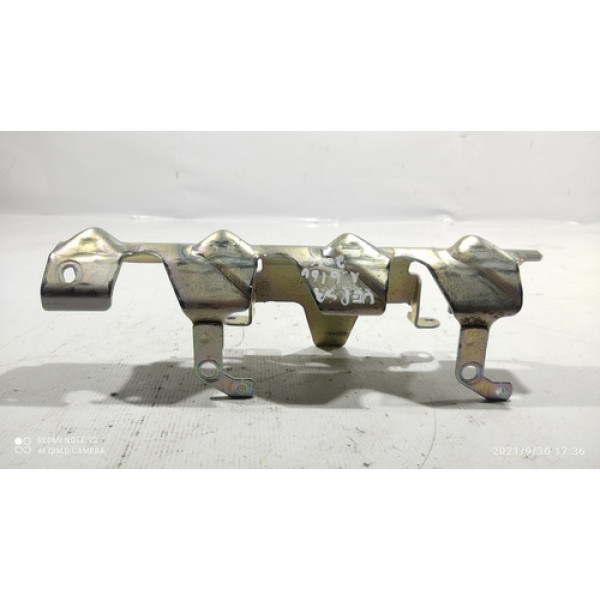 Suporte Protetor Flauta De Combustível Nissan Versa 1.6 2015