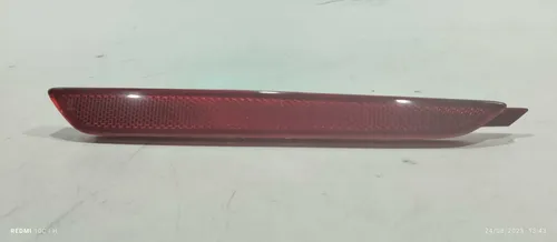 Refletor Olho Gato Parachoque Lado Direito Hatch Hb20 2018  Vermelho