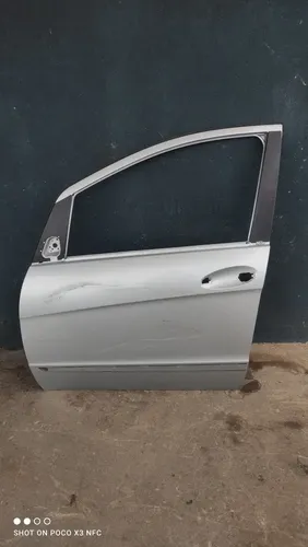 Porta Dianteira Esquerda Mercedes A200 2001-2006 Detalhe  Dianteira Esquerda Prateado