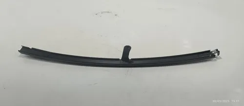 Guia Do Vidro Traseiro Direito Lado Fechadura Lancer 2014 Preto