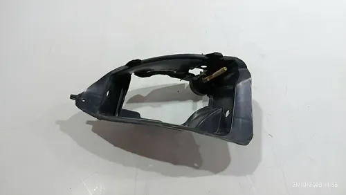 Suporte Farol De Milha Esquerdo Up 1.0 Mpi 2018(c Detalhe Verde-escuro