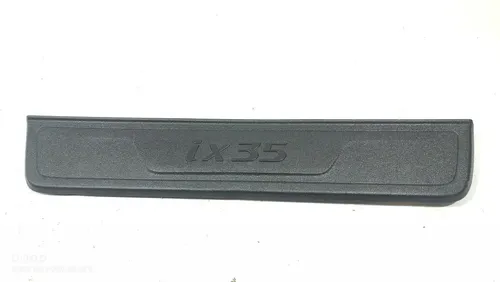 Soleira Porta Dianteira Direita Hyundai Ix35 2012 A 2015