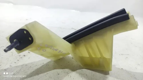 Guia De Vidro Porta Traseiro Direito C4 Picasso 2014/2017  Amarelo