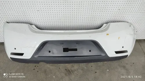 Para-choque Traseiro Chevrolet Onix 2015 Com Detalhe Ver Fot