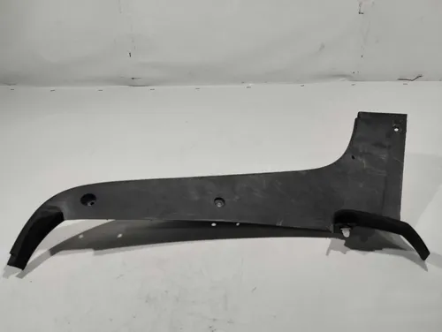 Moldura Traseira Direita Peugeot Hoggar 2012 (com Detalhe)