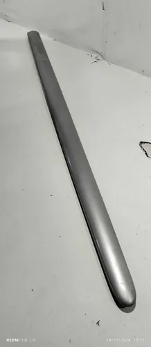 Friso De Porta Direito Peugeout 206 2 Portas( Marcas De Uso) Preto