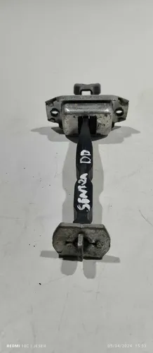Limitador De Porta Dianteira Direita Nissan Sentra 2015
