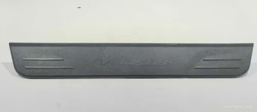 Soleira De Porta Dianteira Direita Hyundai Veloster 2011