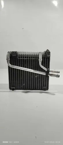 Radiador Do Ar Condicionado Amarok Turbo 163 Cv Manual  2012