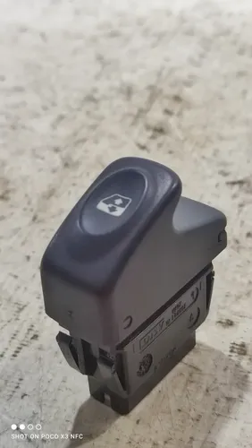 Botão Vidro Dianteiro Direito Renault Clio 2000-2012 