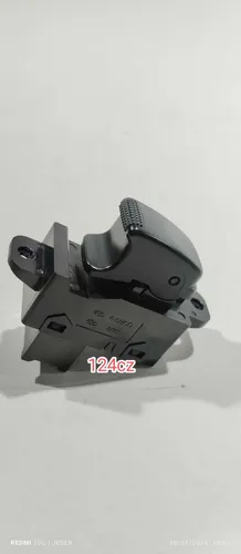 Botão Do Vidro Elétrico Traseiro Direito Kia Picanto 2011